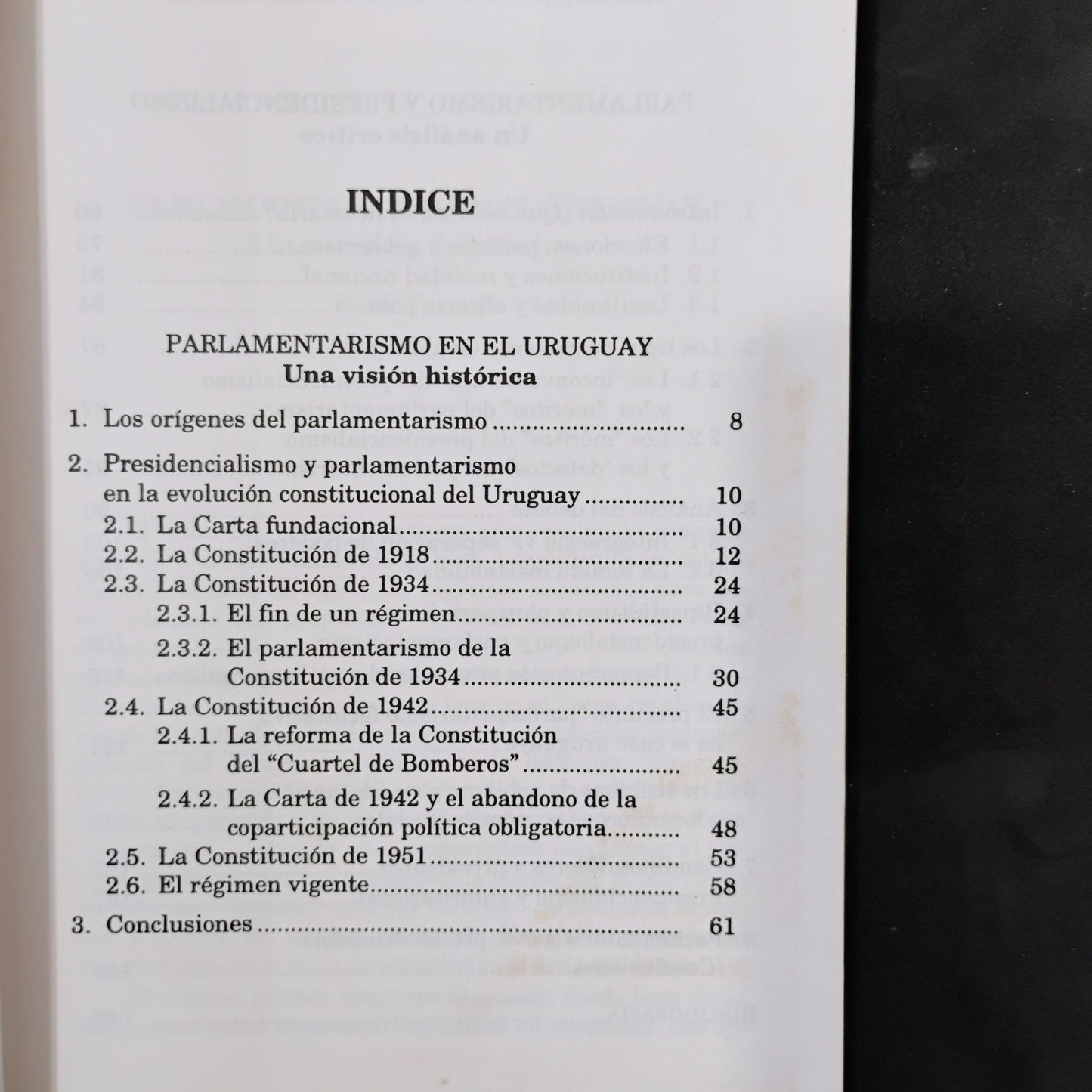 Parlamentarismo y Presidencialismo en el Uruguay - Hebert Gatto, Ivette Trochon