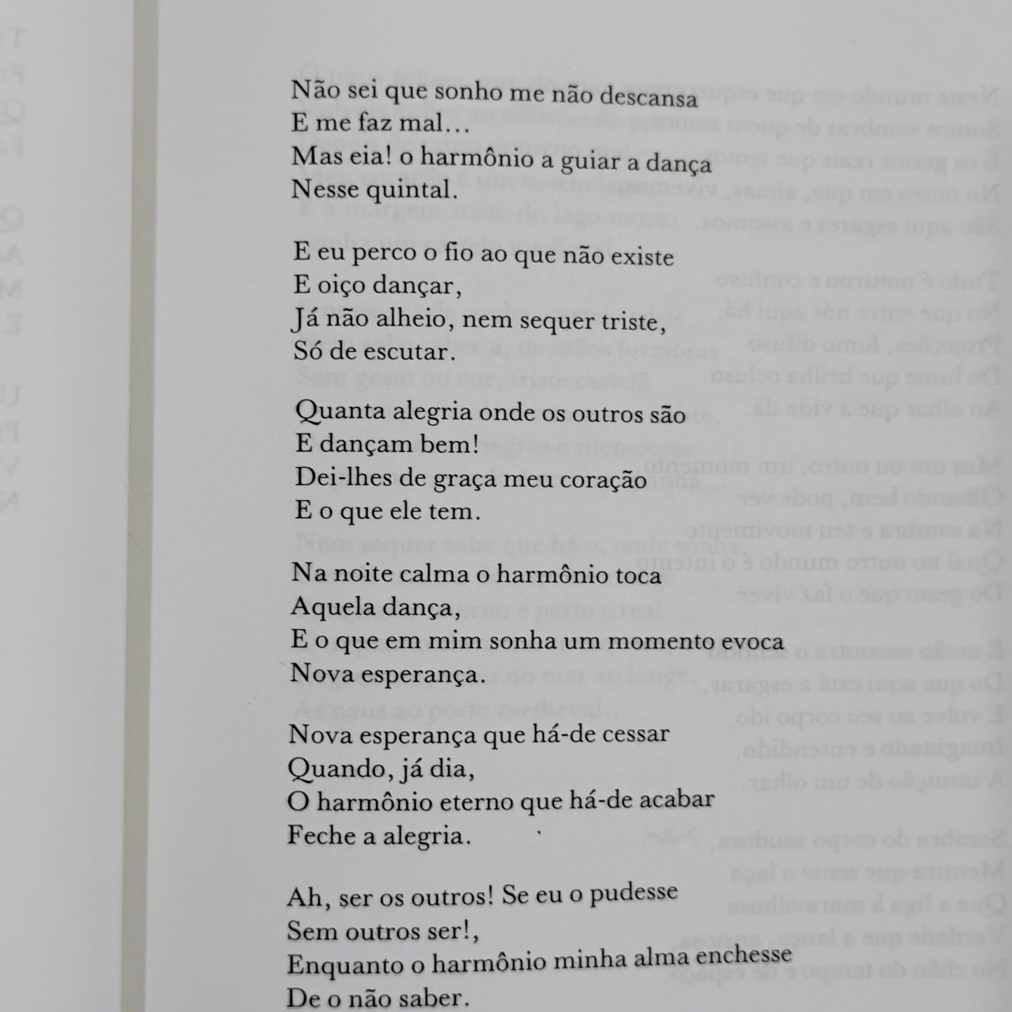 Fernando Pessoa. Poemas. (en portugués)