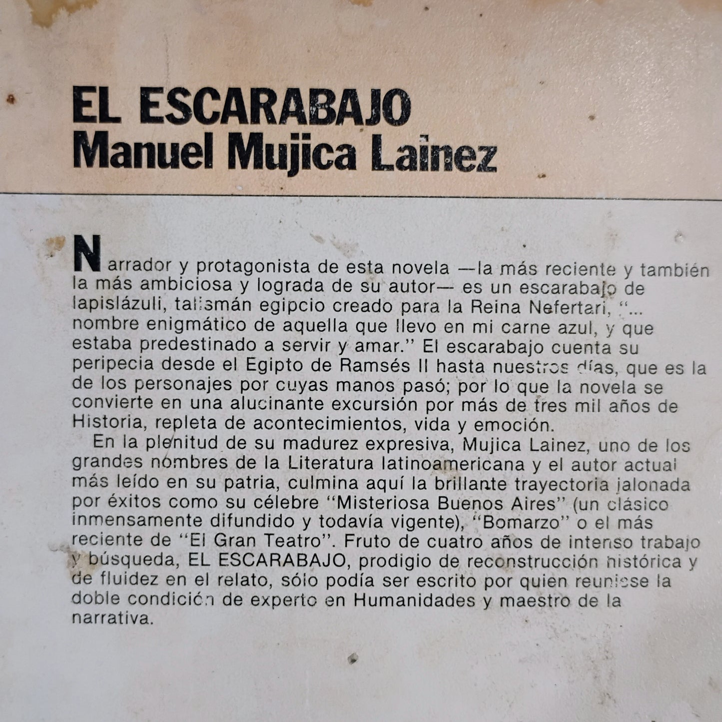 El escarabajo - Manuel Mujica Lainez