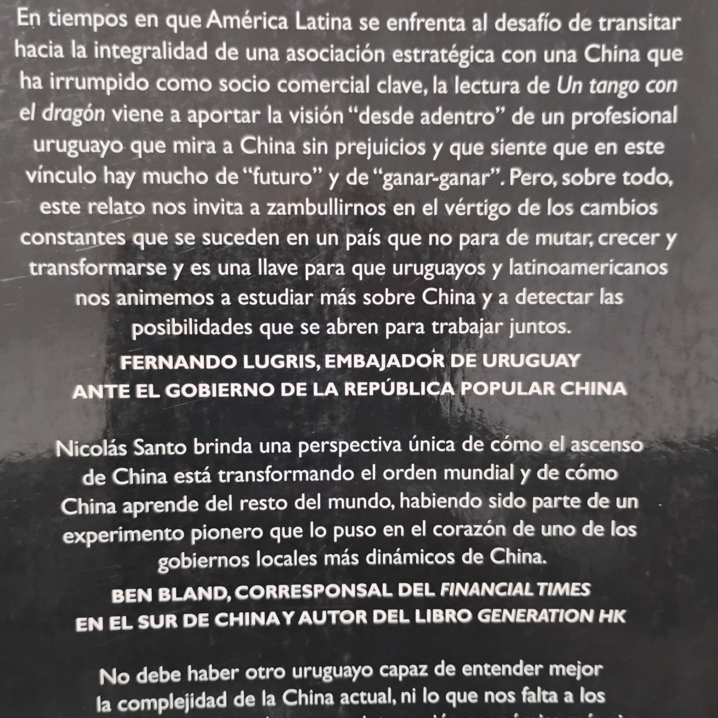 Un tango con el dragón - Nicolás Santo