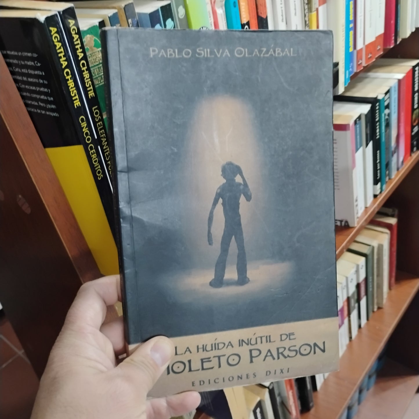 La huida inútil de Violeta Parson - Pablo Silva Olazabàl