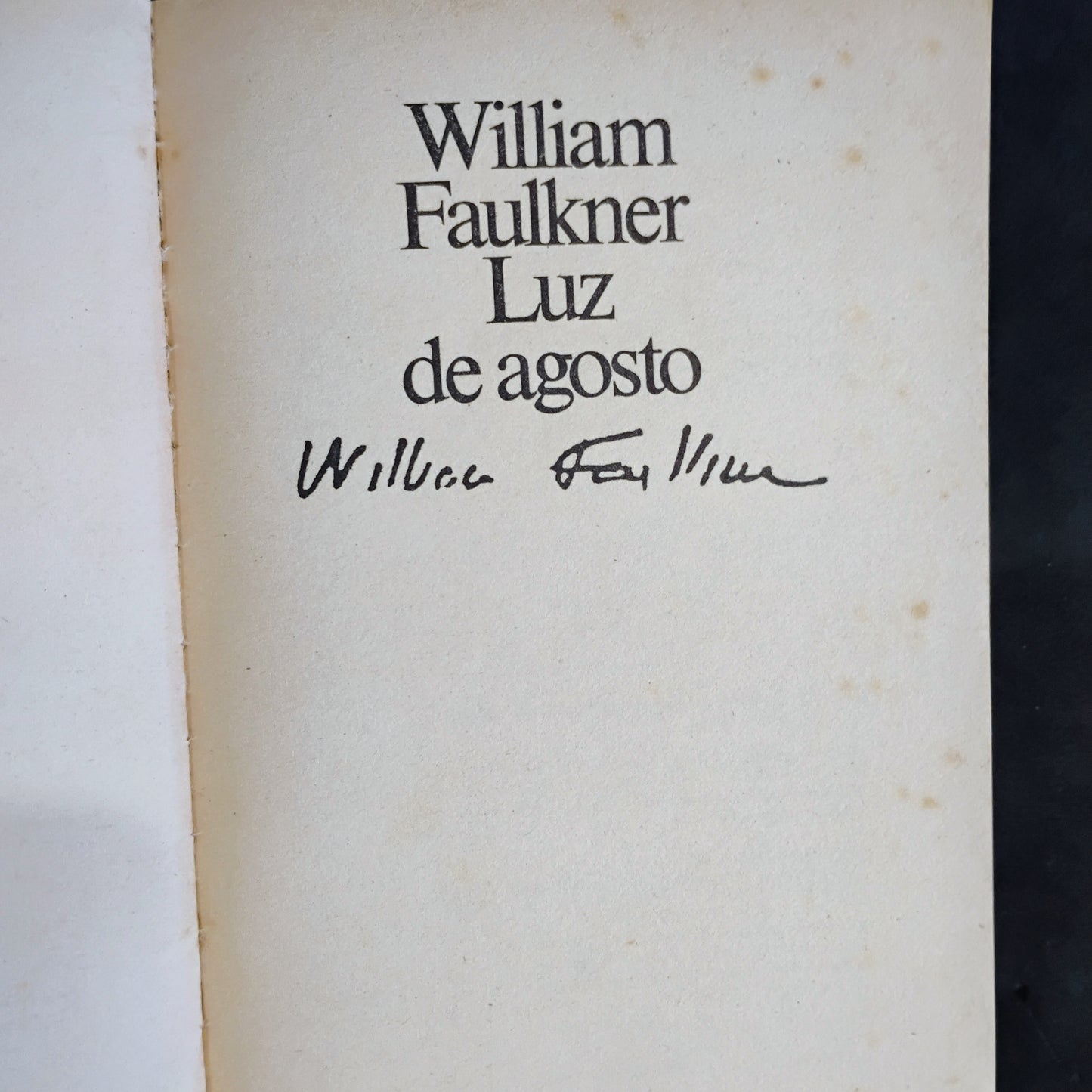 Luz de agosto - William Faulkner