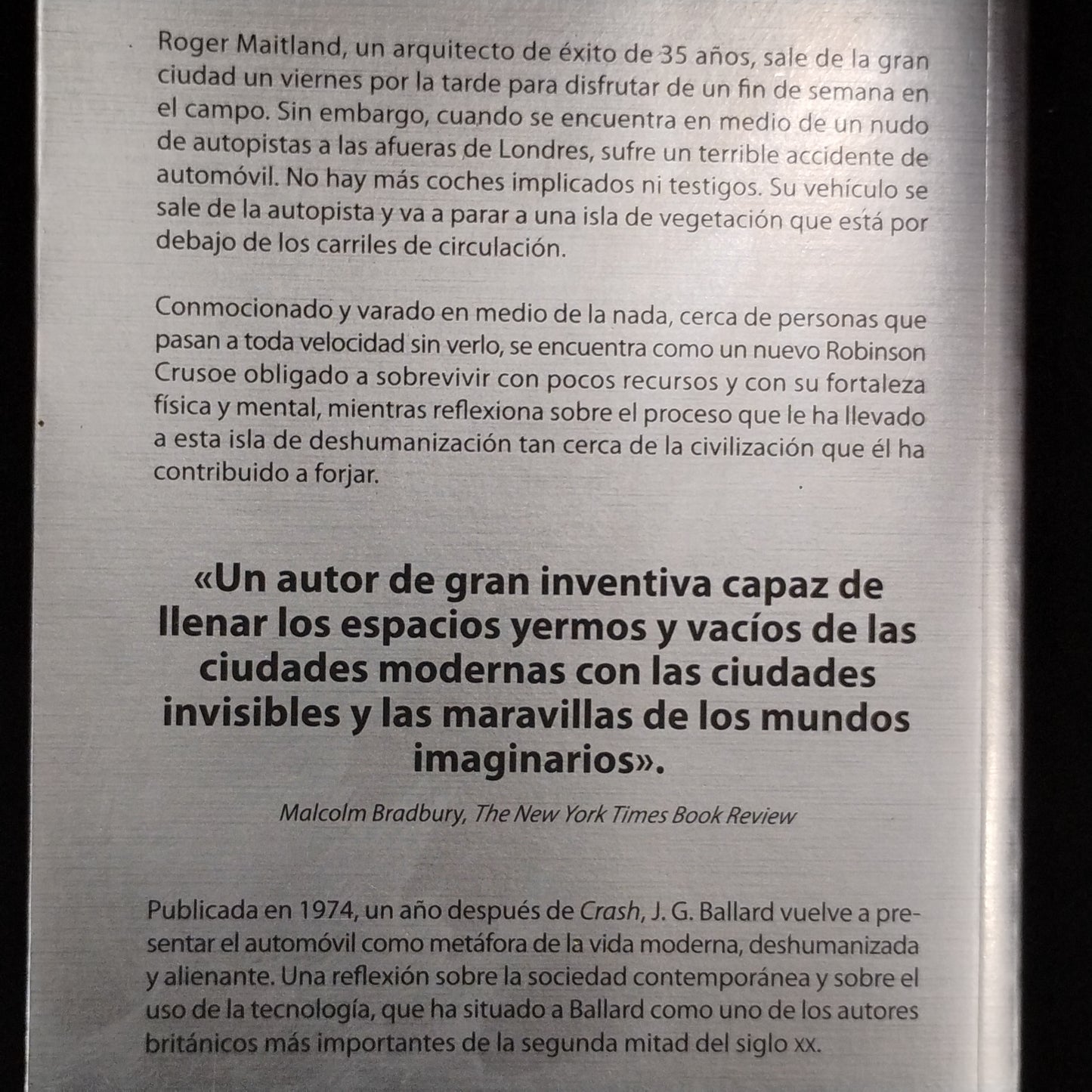 La isla de hormigón - J. G. Ballard