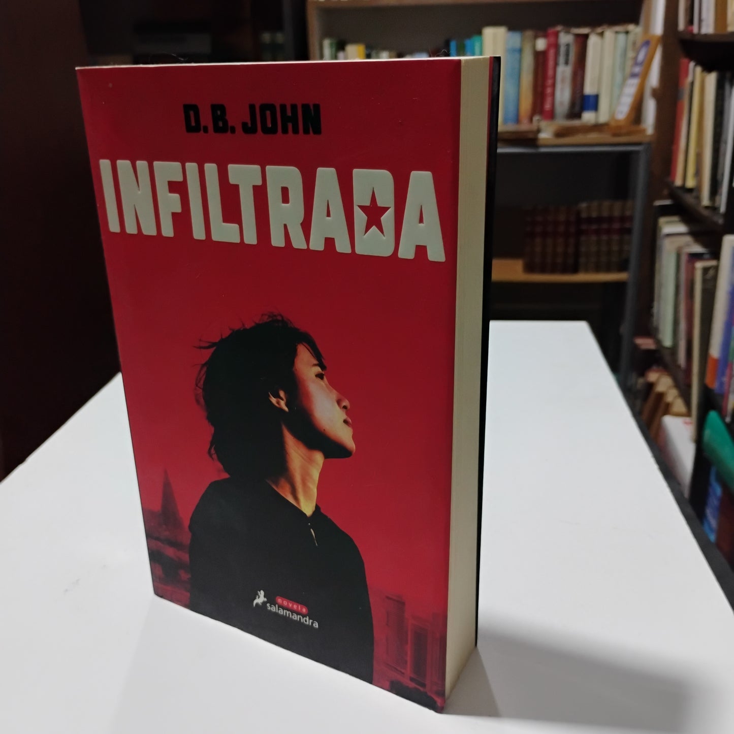 Infiltrada - D. B. John