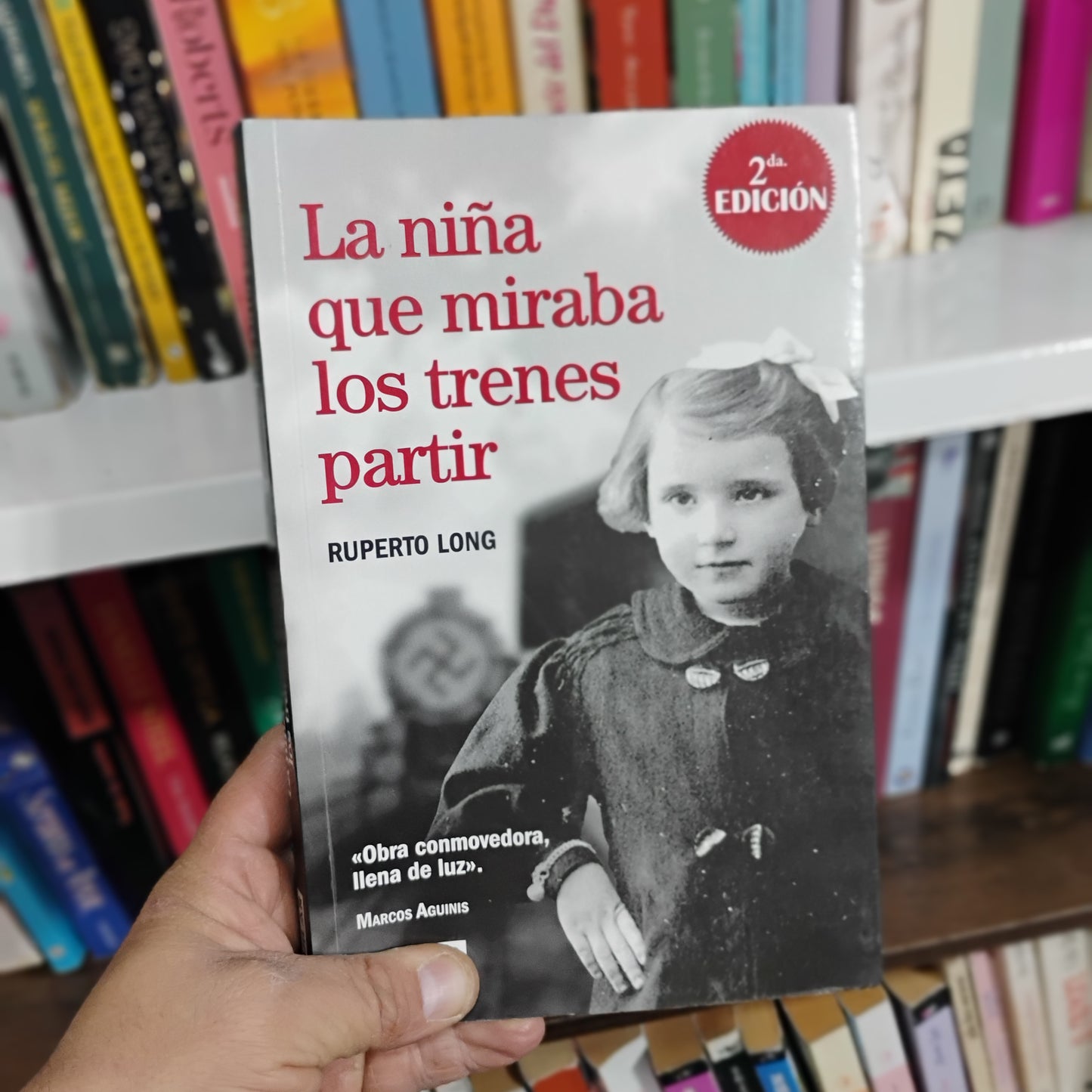 La niña que miraba los trenes partir - Ruperto Long