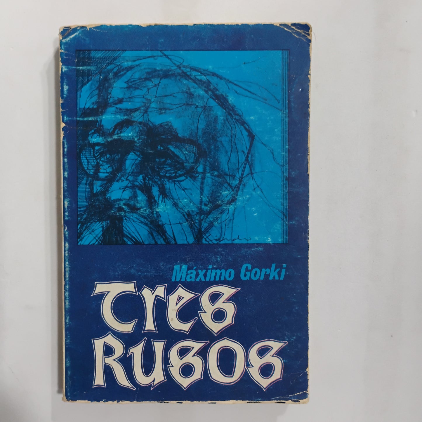 Tres rusos - Máximo Gorki