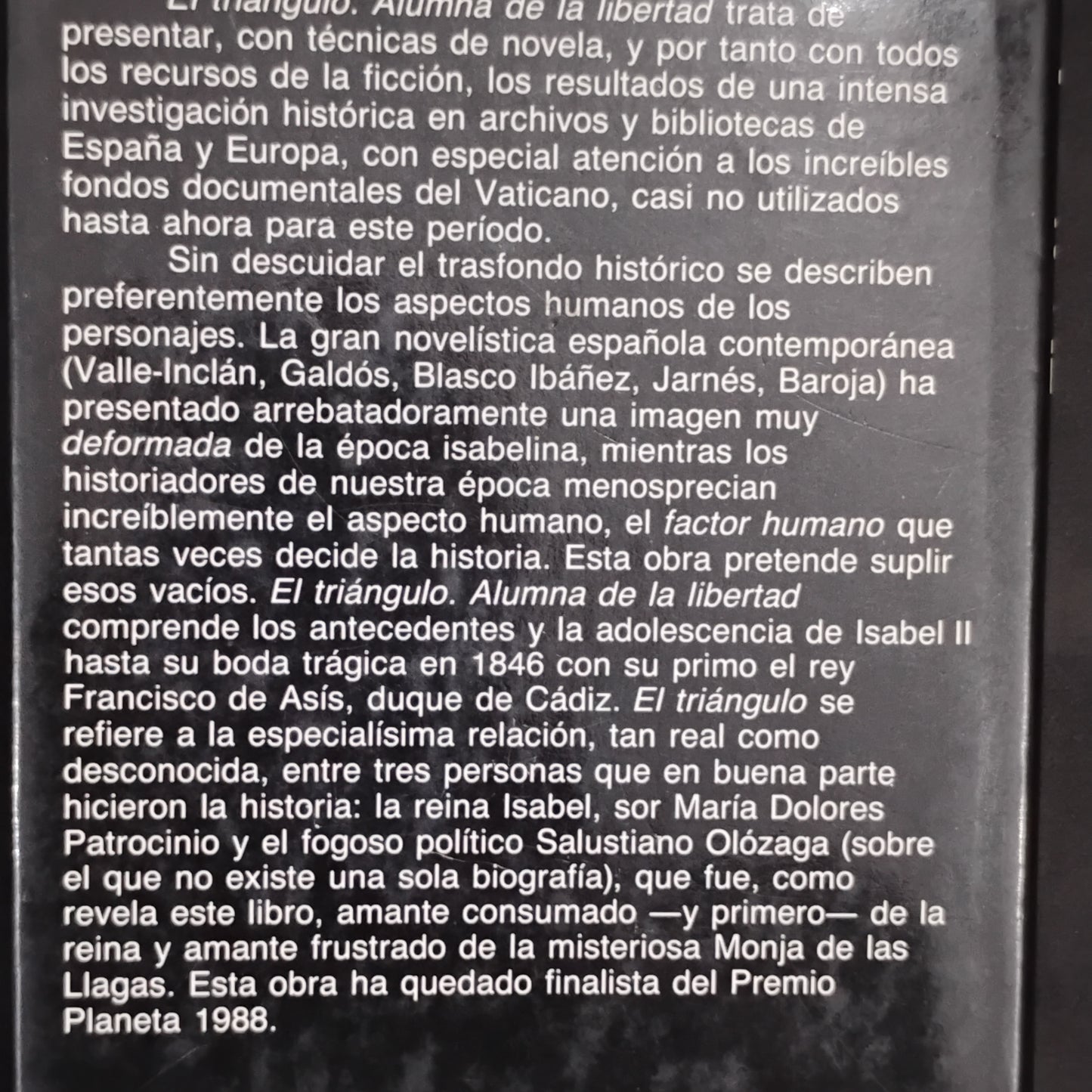 El triángulo. Alumna de la libertad - Ricardo de la Cierva