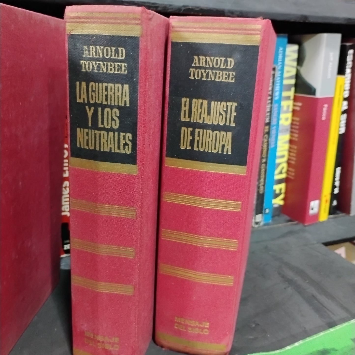 HISTORIA CONTEMPORÁNEA. La Europa de Hitler (tomos I y II), La guerra de los neutrales (tomo III), El reajuste de Europa (tomo IV) - Arnold Toynbee