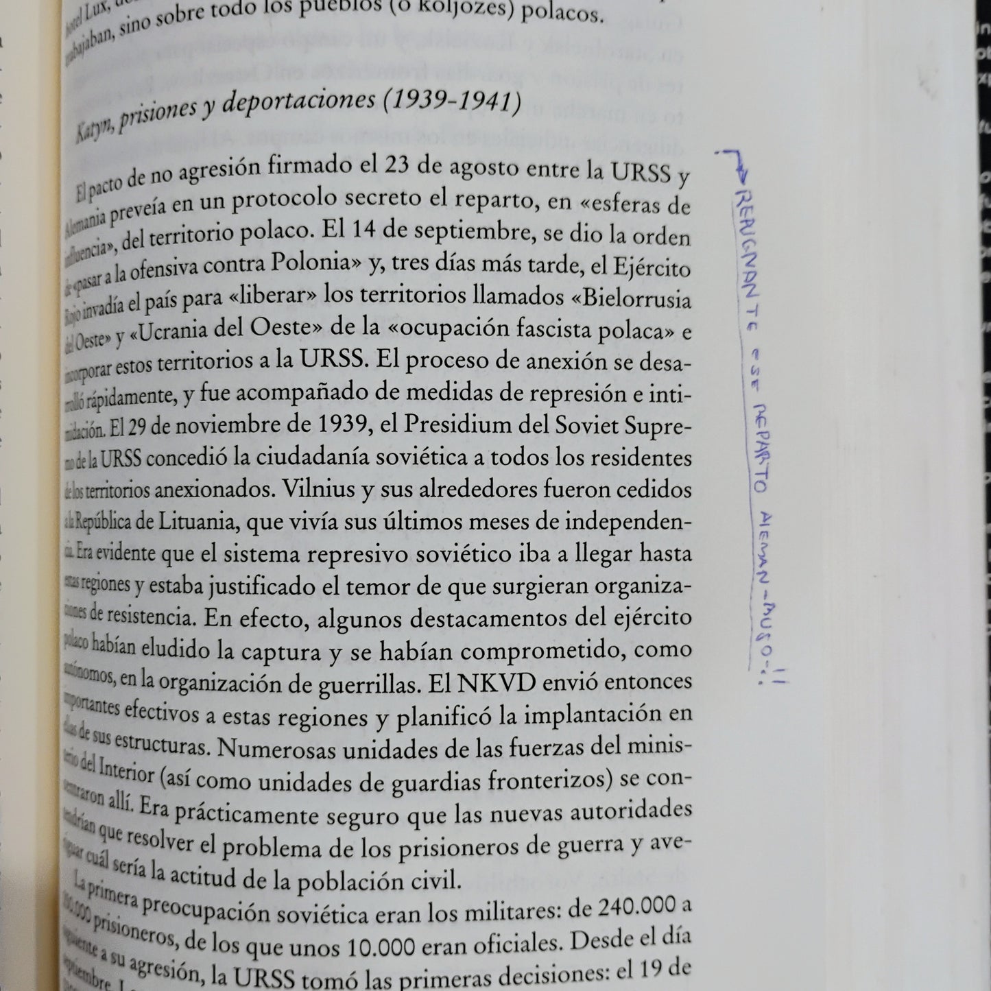 EL LIBRO NEGRO DEL COMUNISMO. Crímenes, terror, represión - Stéphane Courtois, et al