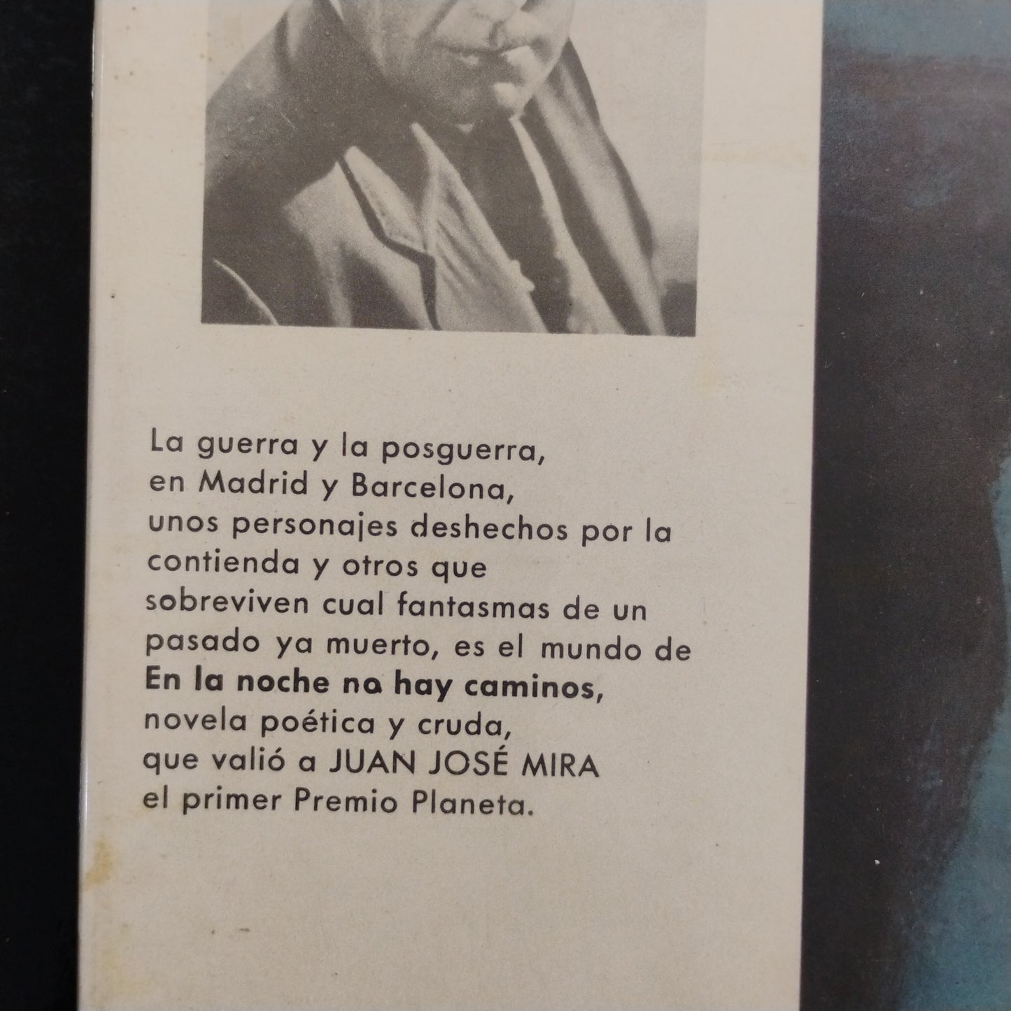 En la Noche no hay caminos - Juan José Mira